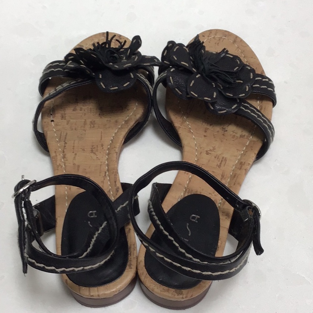Black sandal